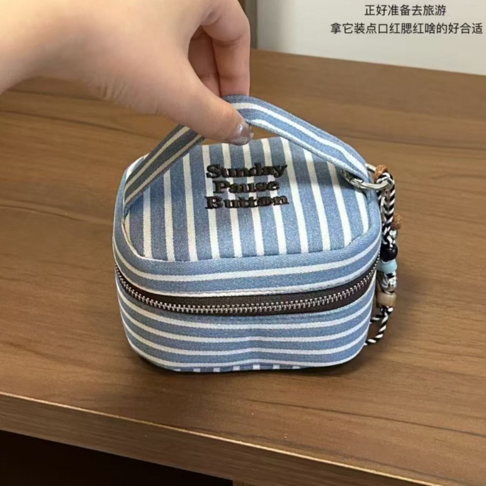 Портативная квадратная коробка – обзор и цена Cosmetic Bags